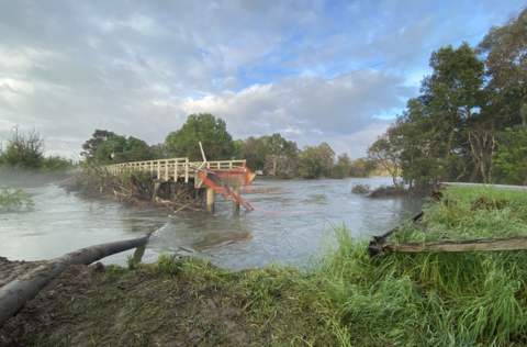 Breakaway Bridge - Acheron River.png